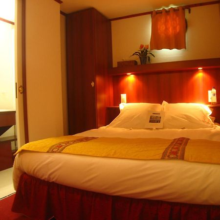 Hotel Bateau Le Phenicien Aigues-Mortes Exterior foto